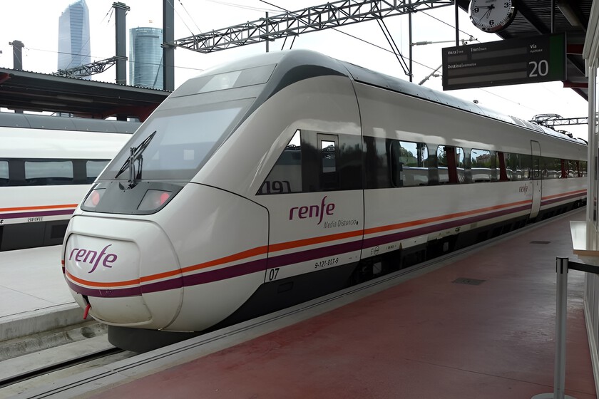 Después del apagón, ADIF tiene un problema en sus formas: tres trenes «perdidos» en estados remotos de la red