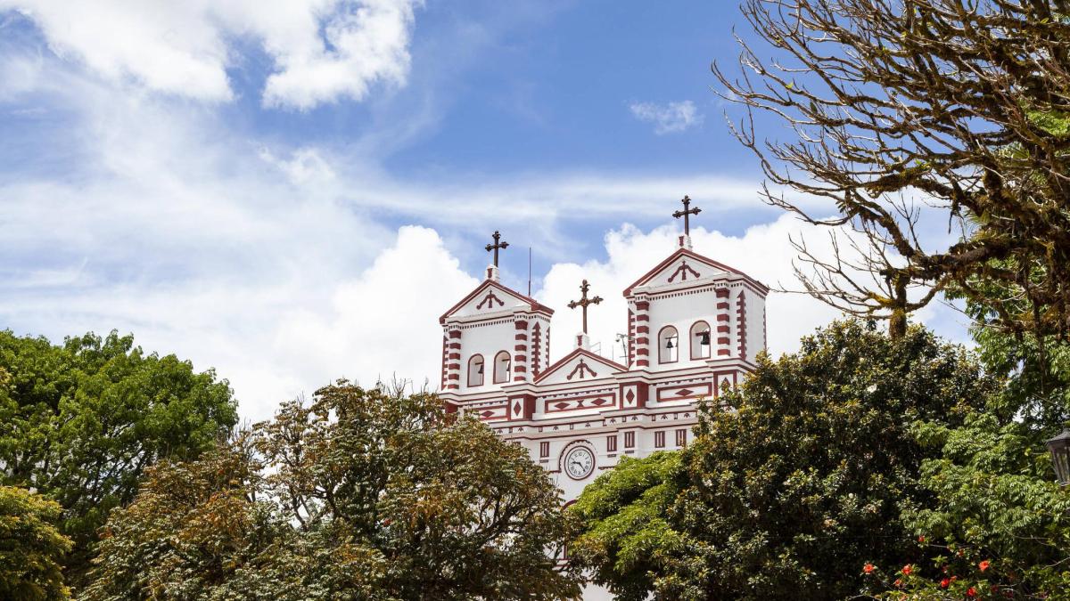 ¿Cuántas iglesias son en Colombia? El gobierno quiere ser impuestos sobre la religión