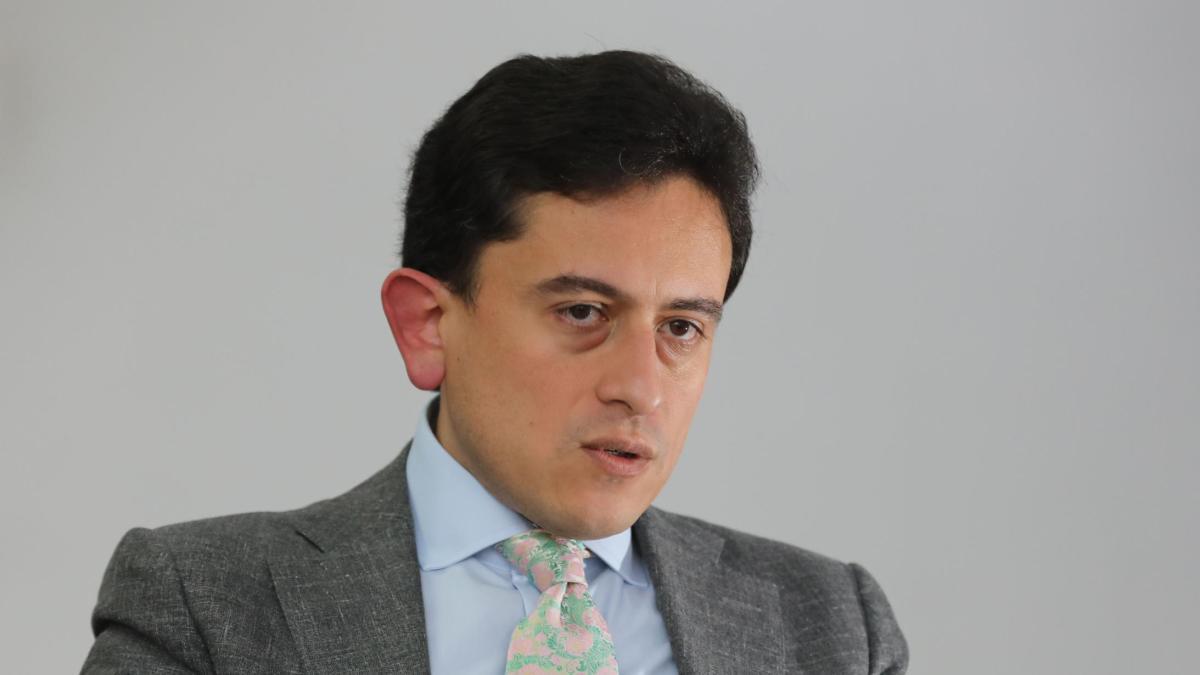 Vélez mañana | El ex ministro Luis Carlos Reyes advierte sobre las dificultades debido a la suspensión de crédito del FMI