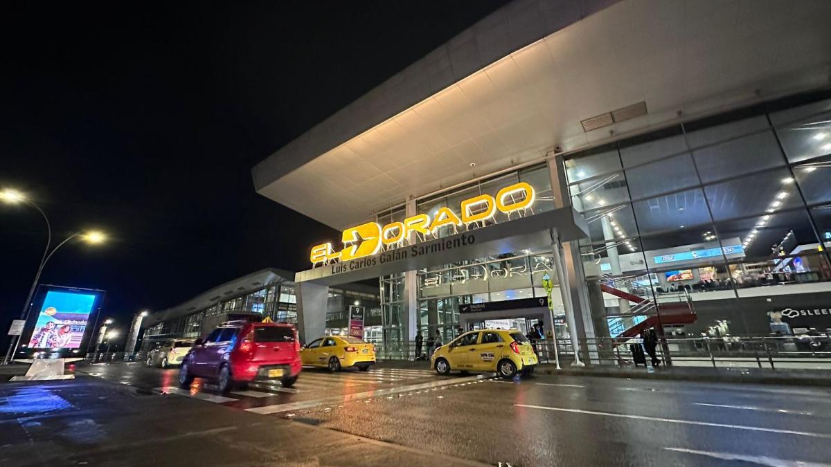Aerocial advierte demoras o ajustes a vuelos para el trabajo en el aeropuerto de El Dorado 27. Abril.