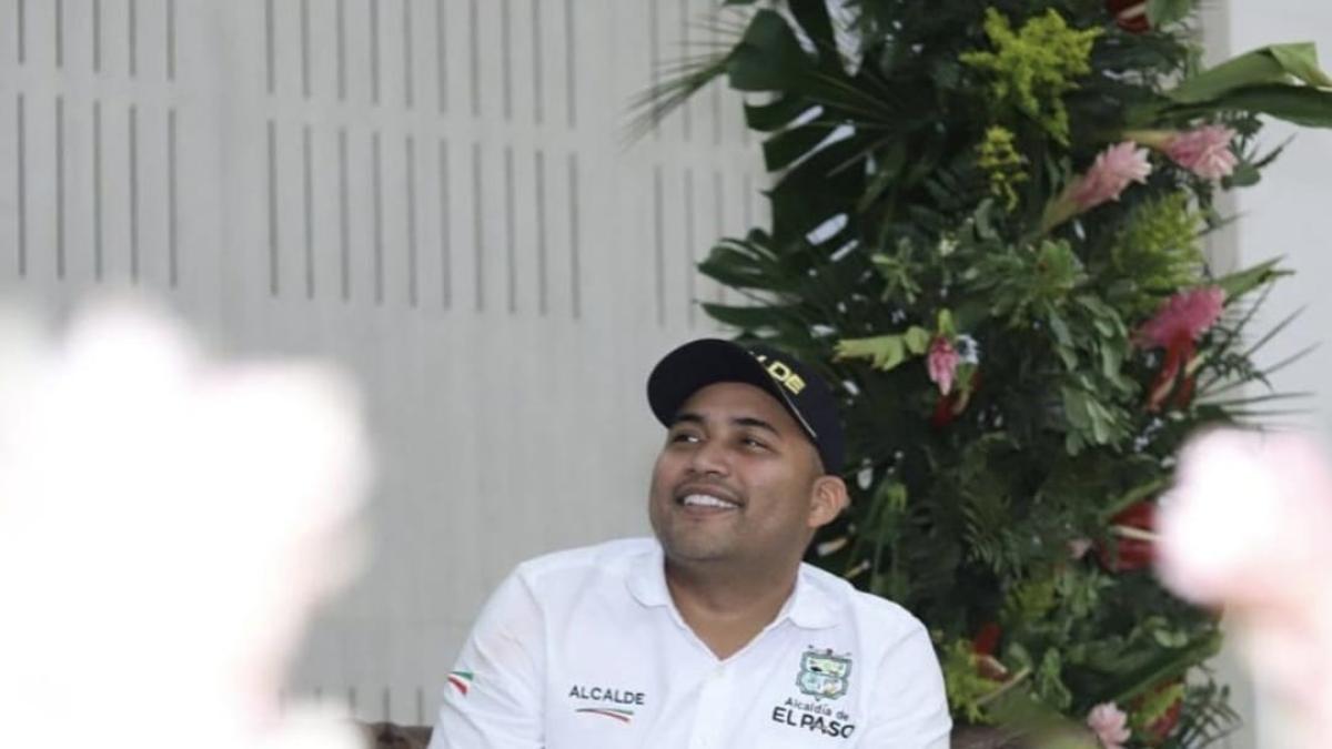 El alcalde de El Paso, César, fue asesinado a tiros cuando estaba de camino a casa