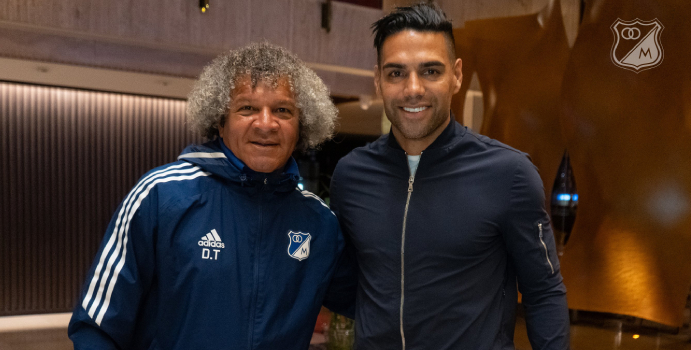 Esto le estaba diciendo a Gamero a Falcao cuando estaba errando los goles en millonarios.