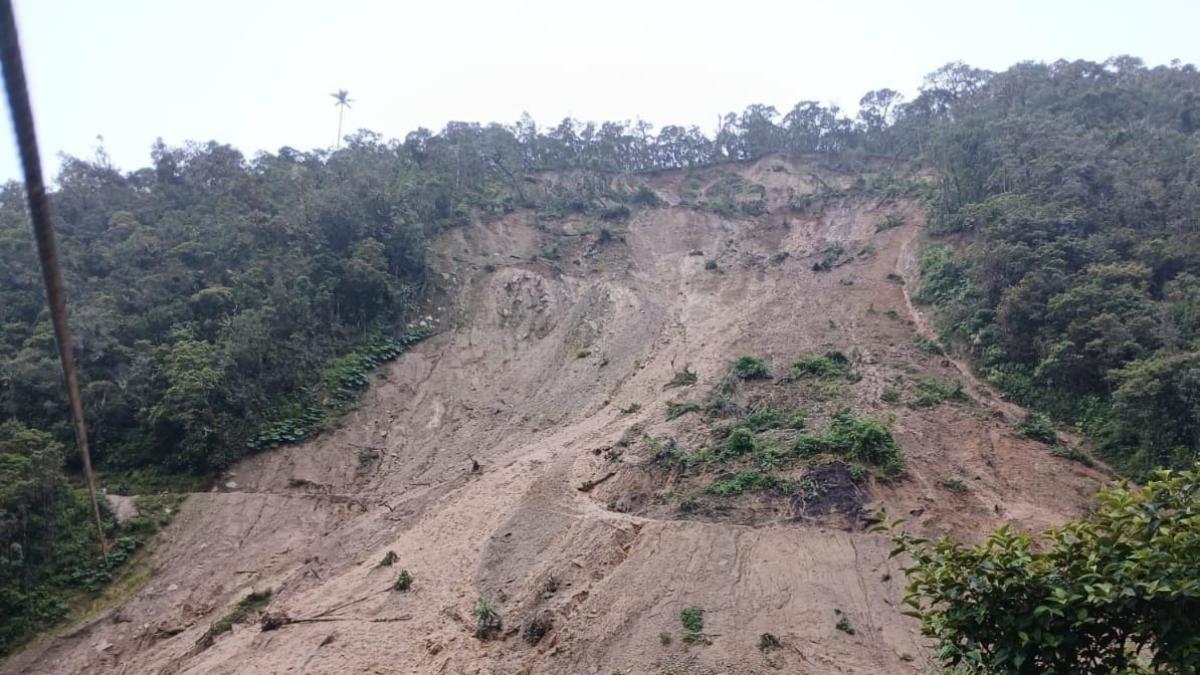 Un deslizamiento de tierra conectó la carretera en Toribío