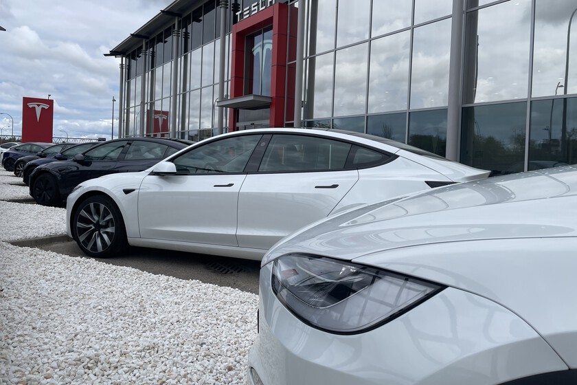 Cada mes que pasa, el desglose de Tesla es mayor. Y ese comienza a ser un problema real para la empresa