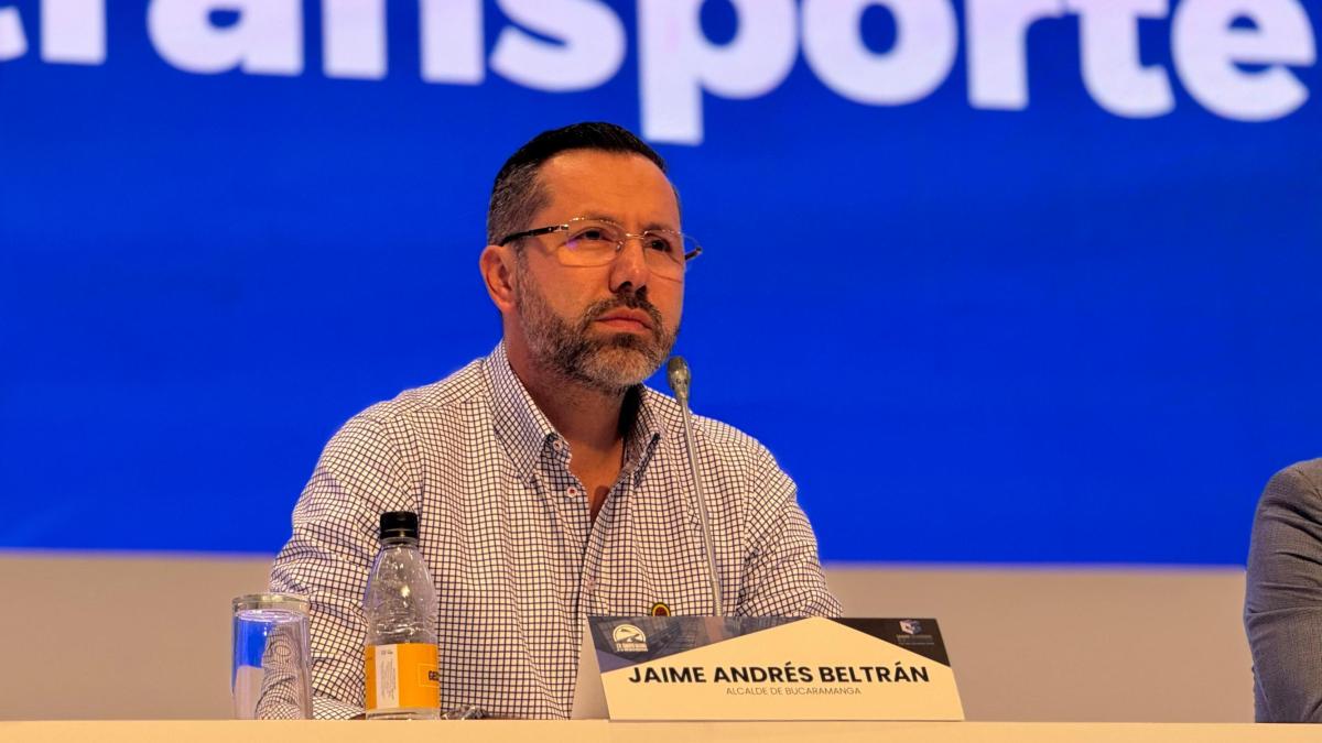 El alcalde de Bucaramanga, Jaime Beltrán, anuncia que toma su trabajo después de sufrir una emergencia médica: ¿qué dijo?