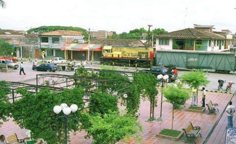 La policía se enfrentó a un hombre armado y evitó la acción criminal en Zarzal, Norte del Valle del Cauca

 – Tinta clara