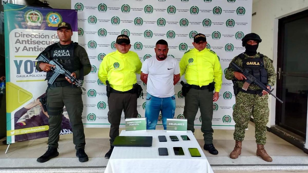 Recaudó $ 800 millones por mes de ingresos ilegales