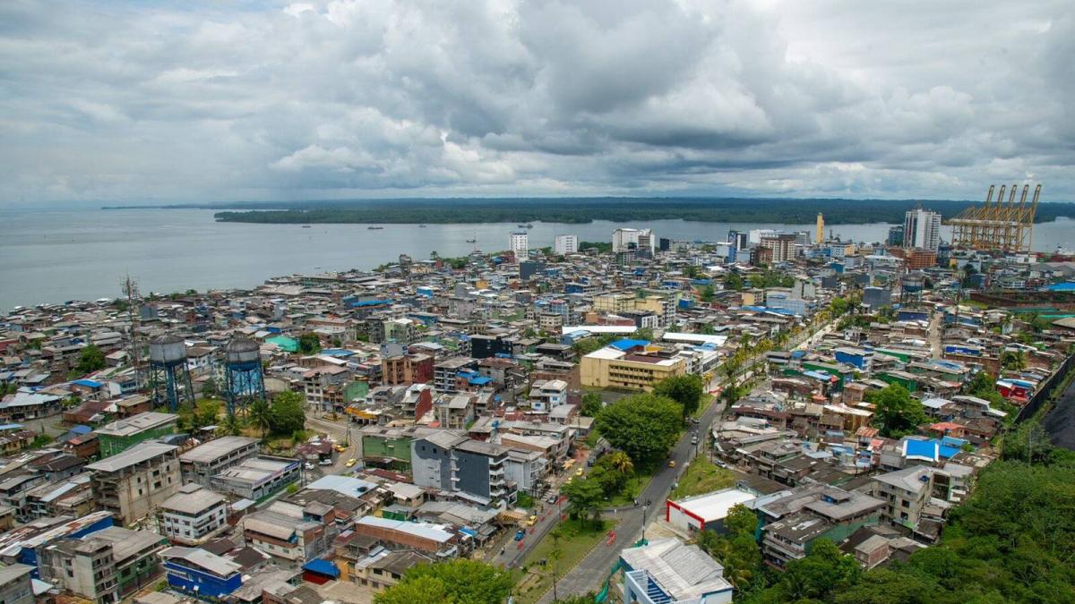 Tragedia en Buenaventura | Cayó una casa, causando la muerte de una niña: el niño estaba atrapado por una pared