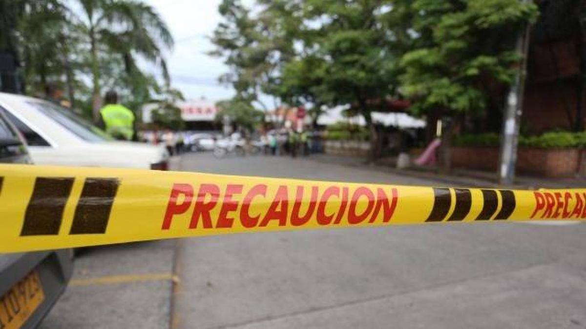 Un hombre activó un cilindro de gas en pasto y causó lesiones a seis policías, tres bomberos y tres ciudadanos