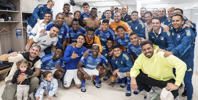 Jugador millonario fue transferido en ambulancia al hospital

 – Tinta clara