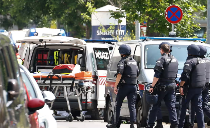 Disparar a Colegio de Austria deja a diez muertos y conmociona al país – 

 – Tinta clara
