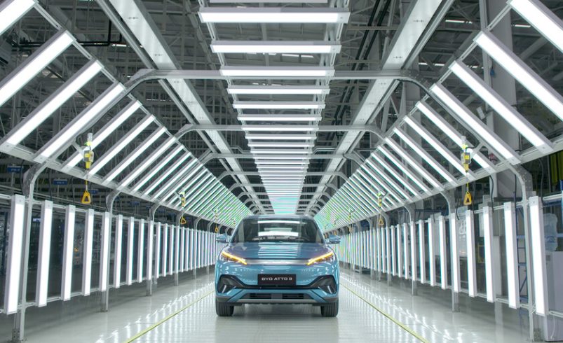 BYD ha abierto una nueva guerra de precios en China. La caída de sus acciones confirma que es una jugada arriesgada

 – Tinta clara
