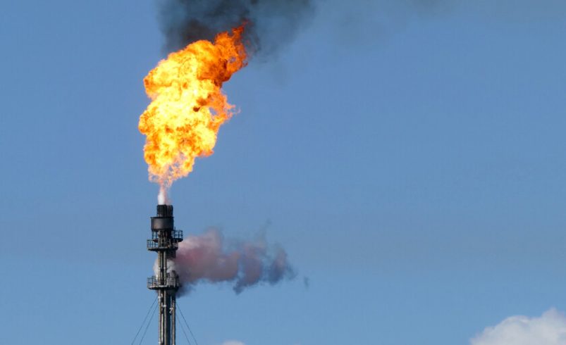 IA consume tanta energía que Estados Unidos está construyendo centros de datos directamente en pozos de gas natural

 – Tinta clara