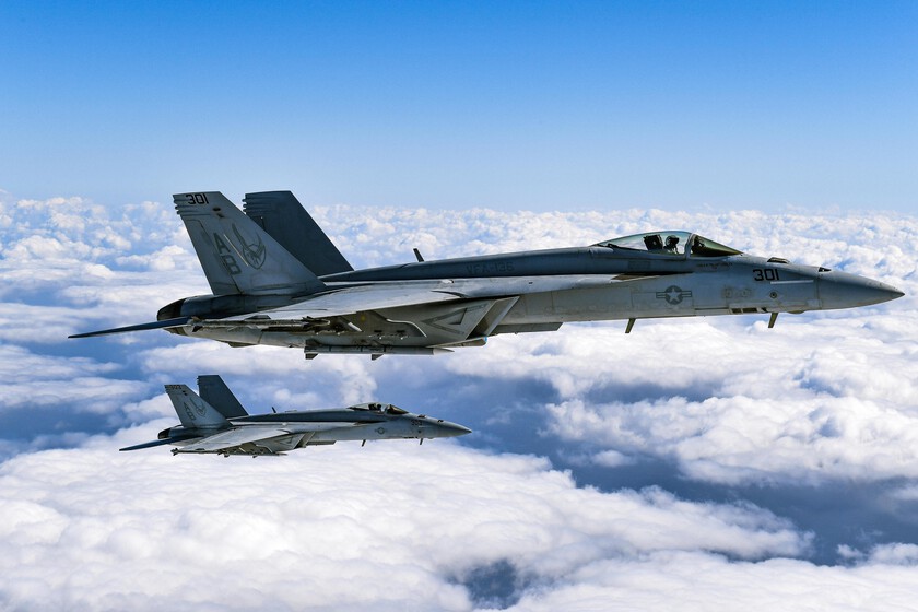 La Marina de los Estados Unidos quiere modernizar su F/A-18 con sensores que cuestan 16 millones cada uno. No se resisten a 40 horas sin fallar

 – Tinta clara