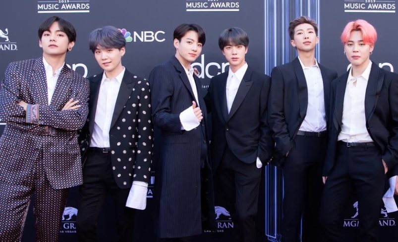 En Corea del Sur hay un fenómeno curioso que mantiene a los economistas y fanáticos del K-pop en suspenso: el regreso de BTS

 – Tinta clara