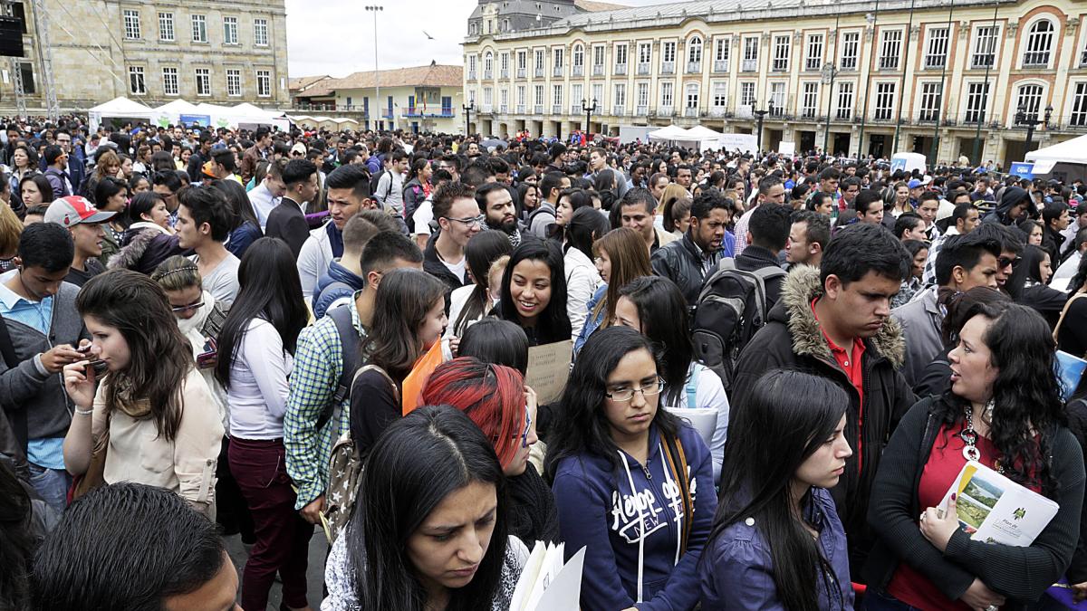 Hay 2.51 millones de jóvenes que no estudian ni trabajan en Colombia.

 – Tinta clara