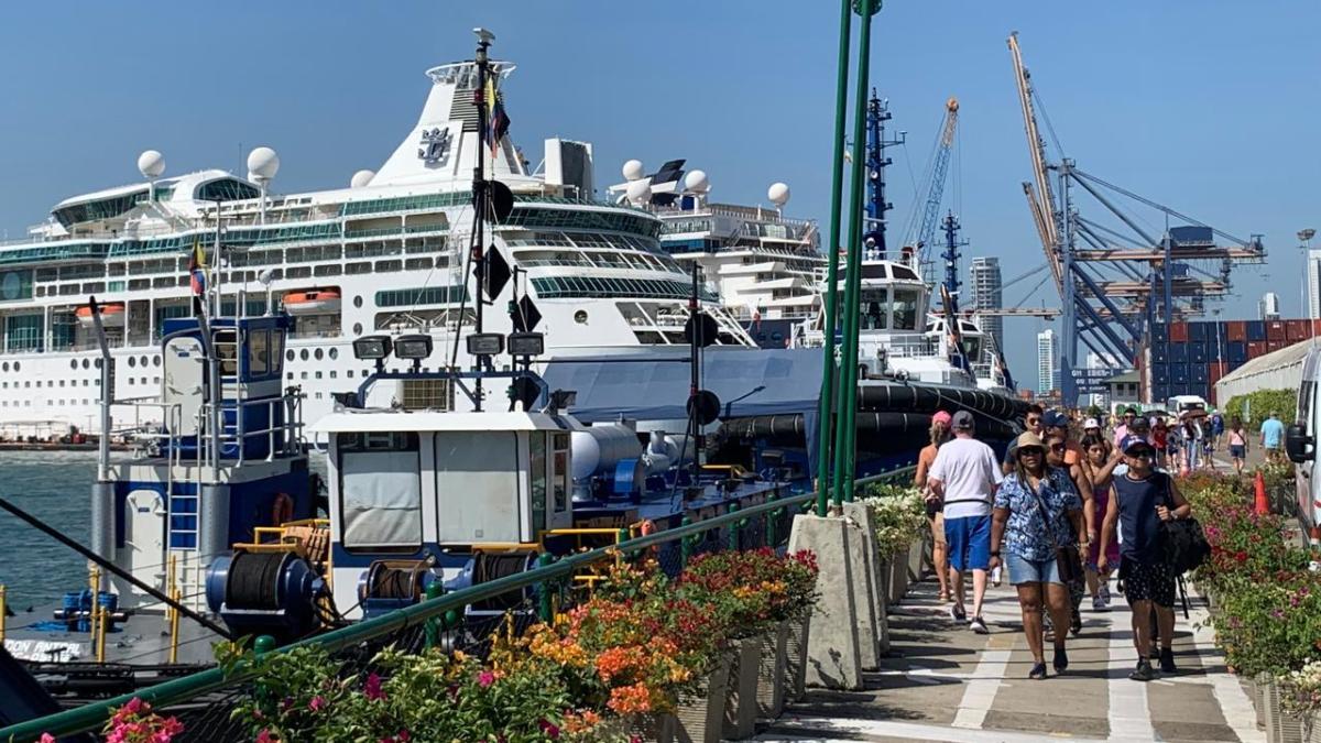 414,204 visitantes llegaron al puerto

 – Tinta clara
