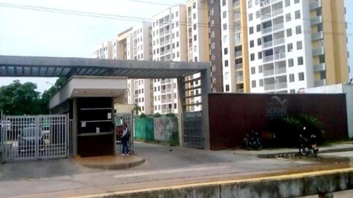 Air-E detecta 10 irregularidades en un edificio de Barranquilla y otros puntos caribeños

 – Tinta clara