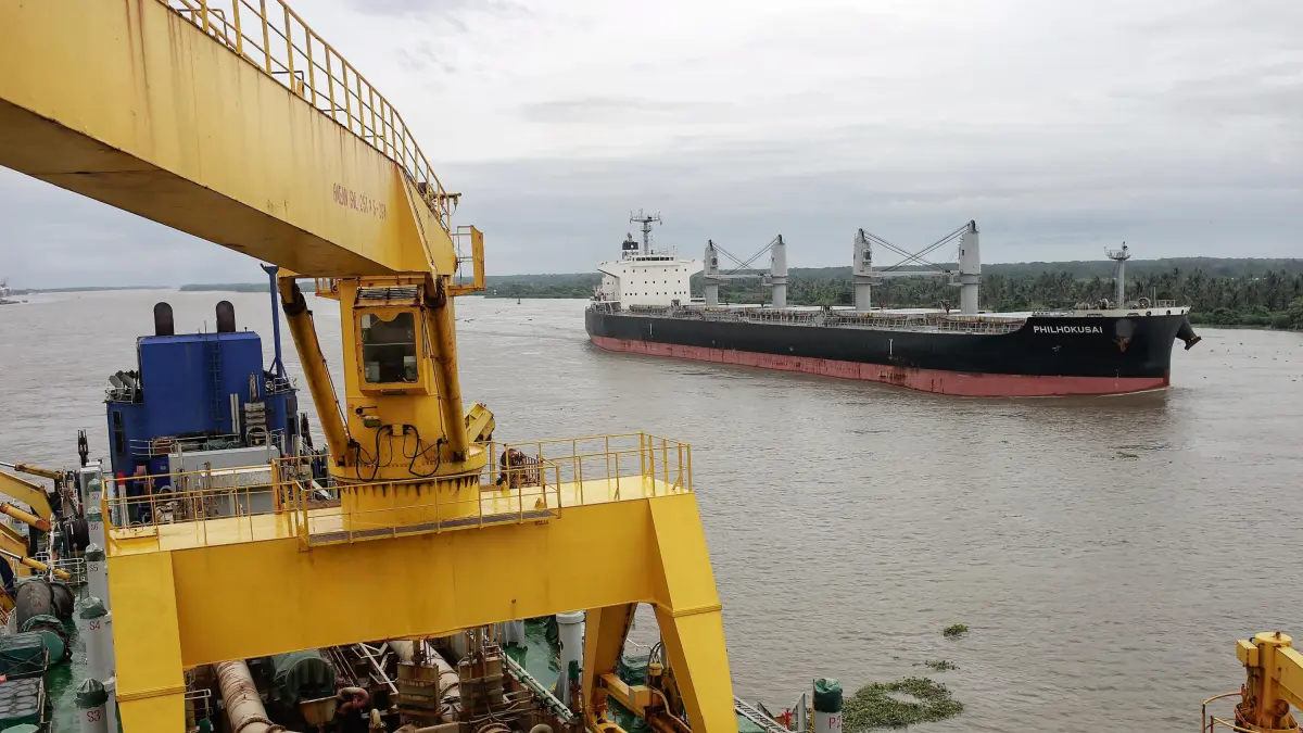 Barranquilla mantiene un borrador histórico de 10.4 metros en el canal de acceso al área del puerto

 – Tinta clara