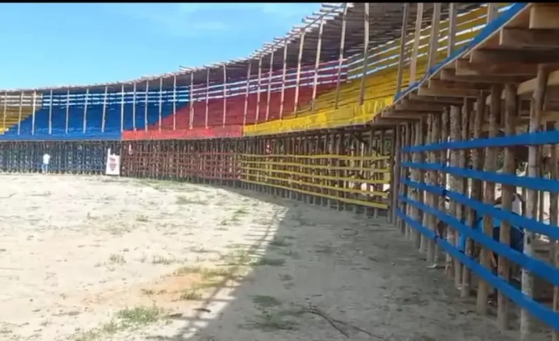 Las autoridades suspendieron corraljas construidas con madera podrida en Guamo, Tolima; Buscan evitar la tragedia

 – Tinta clara