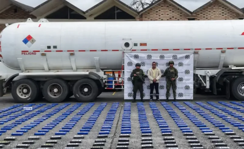 Aprovechan más de una tonelada de cocaína escondida en una tractocamión a la manera pan -estadounidense, Cauca

 – Tinta clara