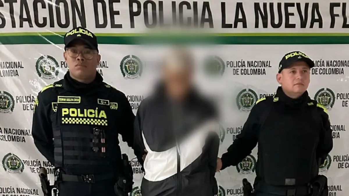 El terror de las tiendas de Cali cayó por robos: entró con un casco, pero el mismo atuendo en cada robo lo regaló

 – Tinta clara
