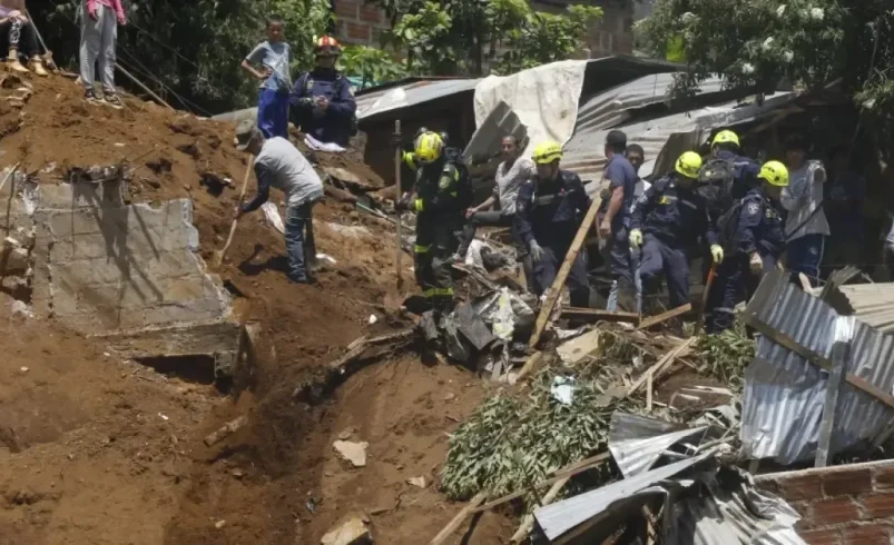 Las muertes deslizantes en Antioquia ascienden a 23; El trabajo de búsqueda continúa

 – Tinta clara