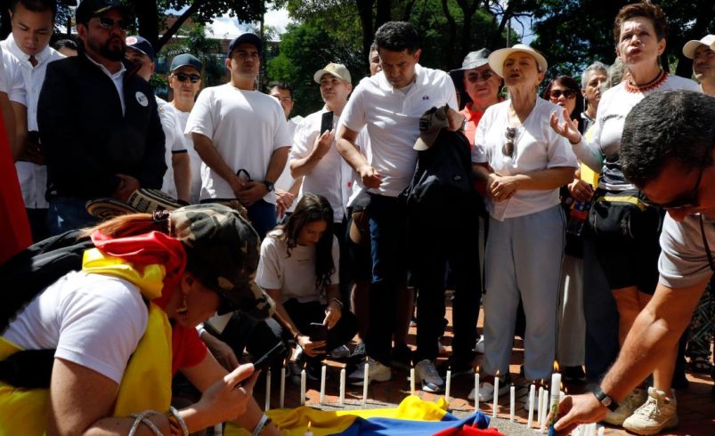 Capturaron en Medellín a través de explosivos de Perú y Ecuador para la minería ilegal en Antioquia

 – Tinta clara