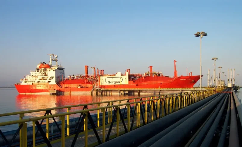 Cómo Columbia reemplaza el aceite de exportación y el carbono que pierde

 – Tinta clara