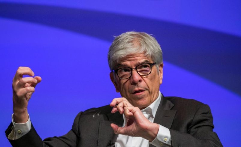 Entrevista con Paul Romer Nobel en la economía en IA en la Convención de Ajobacaria

 – Tinta clara