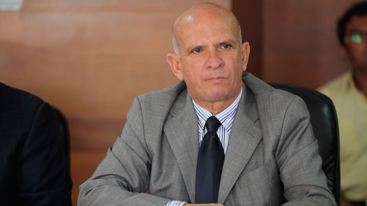 «El Pollo» Carvajal se declara culpable de narcotráfico en ee.uu. – EXTRA
 – Tinta clara