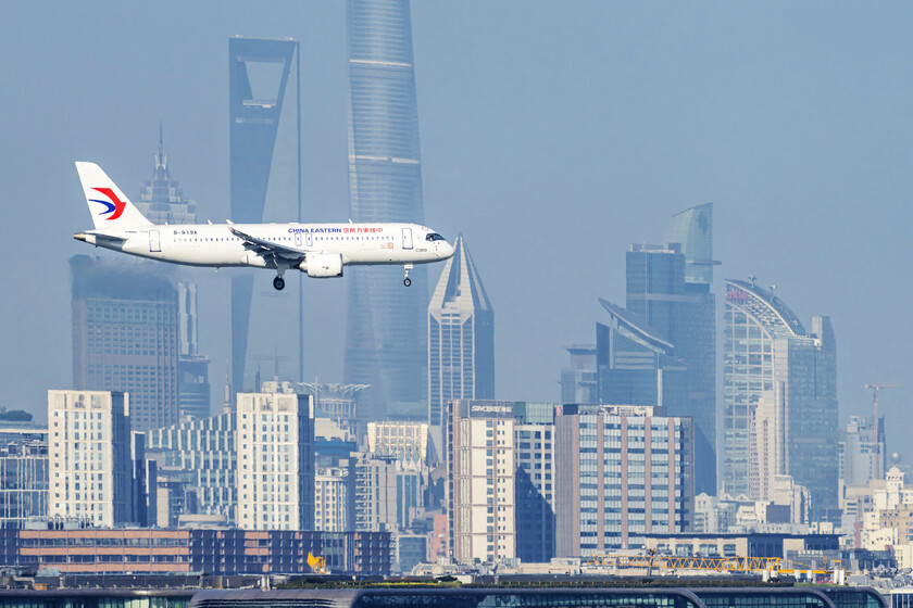 La guerra comercial entre China y Estados Unidos también va de aviones. El C919 Comac ya amenaza el futuro de Boeing y Airbus

 – Tinta clara