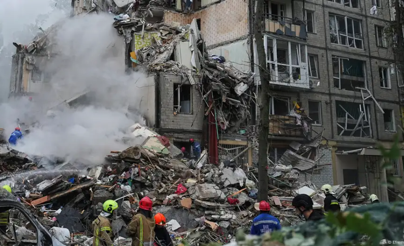 6 muertos y más de 50 heridos en ataque contra Kyiv – 

 – Tinta clara