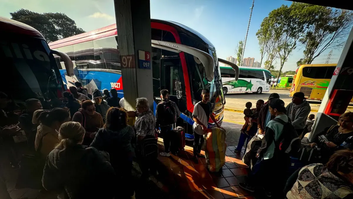 Para los cinco jóvenes desaparecidos en Santa Rosa de Lima, Bolívar, habrían ofrecido 2 millones de pesos quincenales para ir a ‘rascar coca’

 – Tinta clara