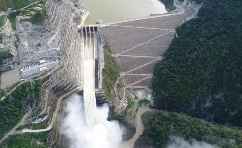 El gobierno colombiano exporta a Ecuador Energía generada por hidroeléctrica

 – Tinta clara
