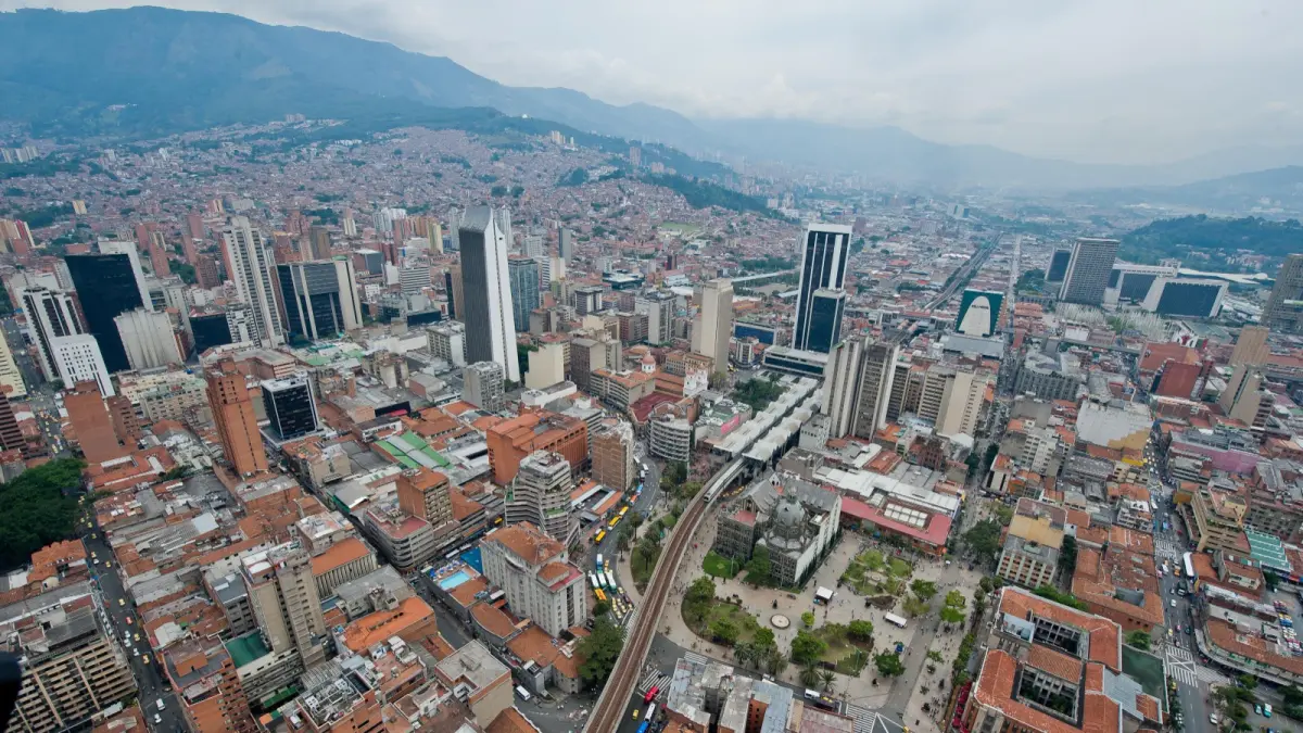 El alto costo de vida de Medellín y las estrategias para enfrentar

 – Tinta clara