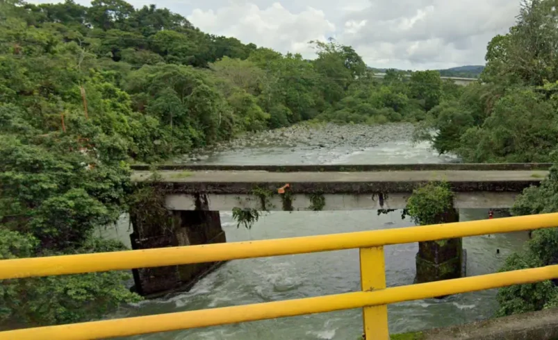 Las autoridades encontraron un bebé recién nacido a orillas de un río en Urabá; Minor todavía tenía el cordón umbilical

 – Tinta clara