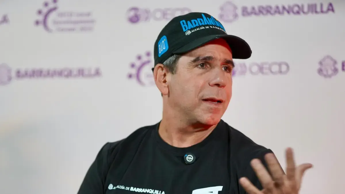 Alcalde Char, el interior y los gremios reaccionan al fracaso al mar

 – Tinta clara