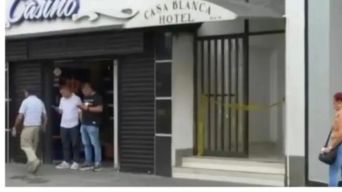 Masacre en el hotel Valle

 – Tinta clara