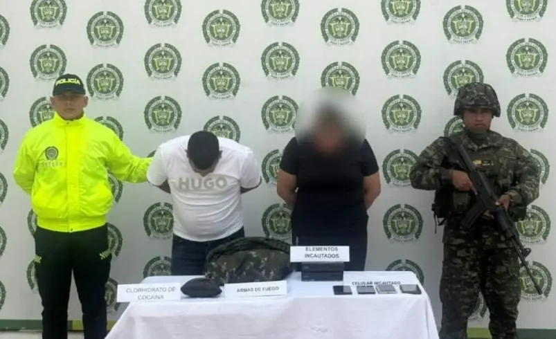 Aprovechan el arma, la cocaína, los teléfonos celulares y el DVR en las operaciones policiales y del ejército

 – Tinta clara