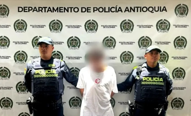 Sanguinario Sicario de la Banda Delincuencial ‘El Mesa’ Fue Capturado por brutal asesinato en el Carmen de Viboral, Antioquia: Le Propinó 15 Pañaladas
 – Tinta clara