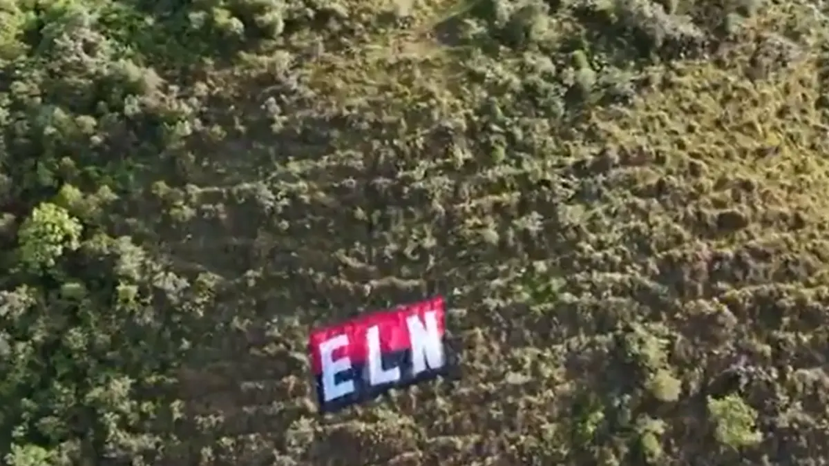 Bandera del Eln Fue Instalada en una Montaña del Corregimiento de San Antonio de Prado, en Medellín; Es La Tercera Insignia Avistada EN 2025
 – Tinta clara