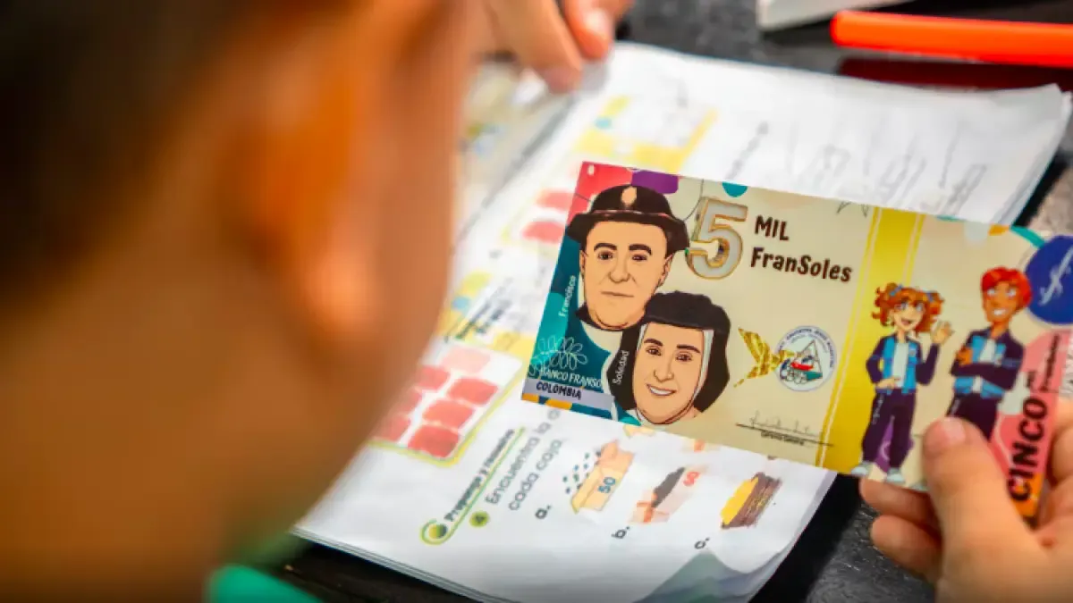 En soledad, los estudiantes crean ‘Fransol’: una herramienta pedagógica que está revolucionando la educación financiera desde la infancia

 – Tinta clara