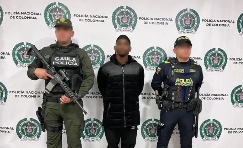 Así, el alias menor cayó, señaló ser un líder criminal temido del grupo criminal de los ‘espartanos’ que había huido de Buenaventura a Chile

 – Tinta clara