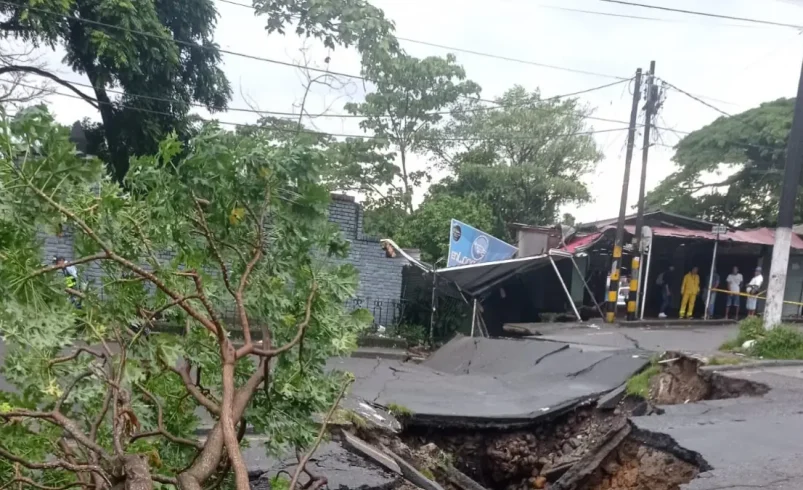 Cayó un puente y hay 18 puntos con emergencias para lluvias; ¿Y el camino a Bogotá?

 – Tinta clara