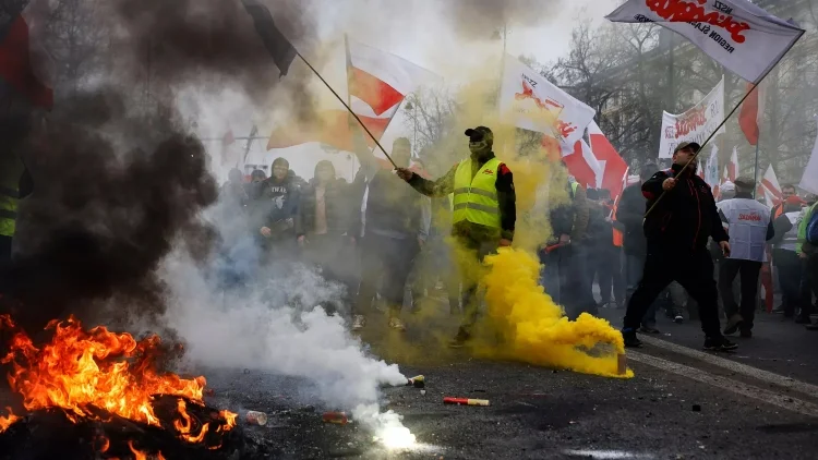 Conflicto en Nowe, Polonia: asesinato y expulsión de trabajadores colombianos – 

 – Tinta clara