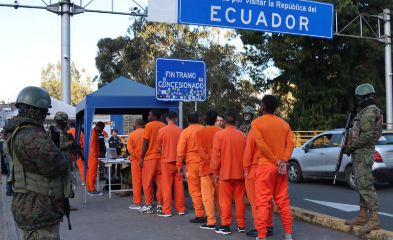 Ecuador deportará a 1,000 prisioneros colombianos

 – Tinta clara