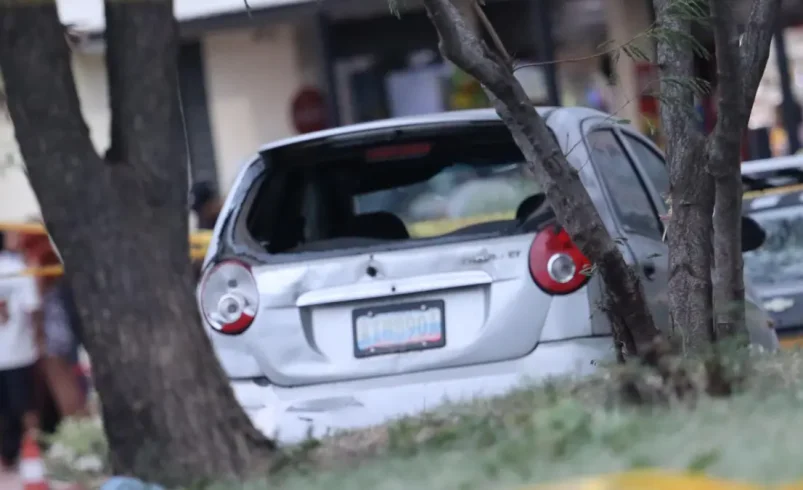 La patrulla policial fue salvada por 10 metros

 – Tinta clara