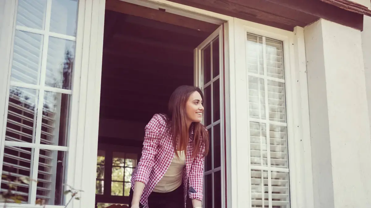 Qué considerar para cambiar el vidrio, las ventanas y las puertas de casas y apartamentos y qué regulación 768 de 2025. Dice.

 – Tinta clara