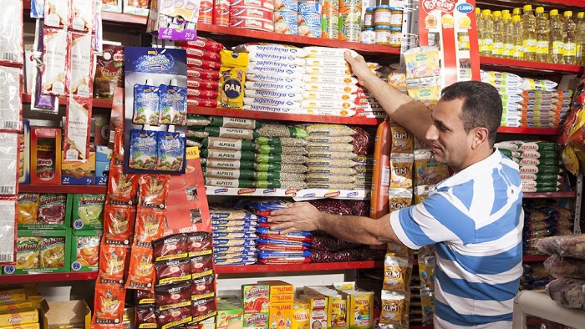 450,000 empresas en el país generan 1,7 millones de empleos

 – Tinta clara